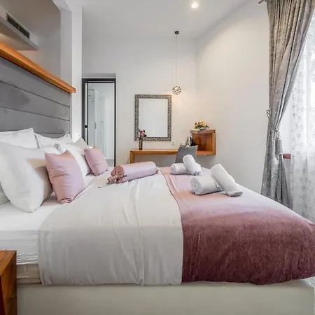 Starlight Luxury Suites Split