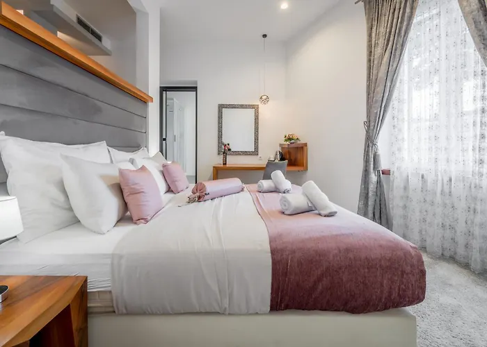 Starlight Luxury Suites Split