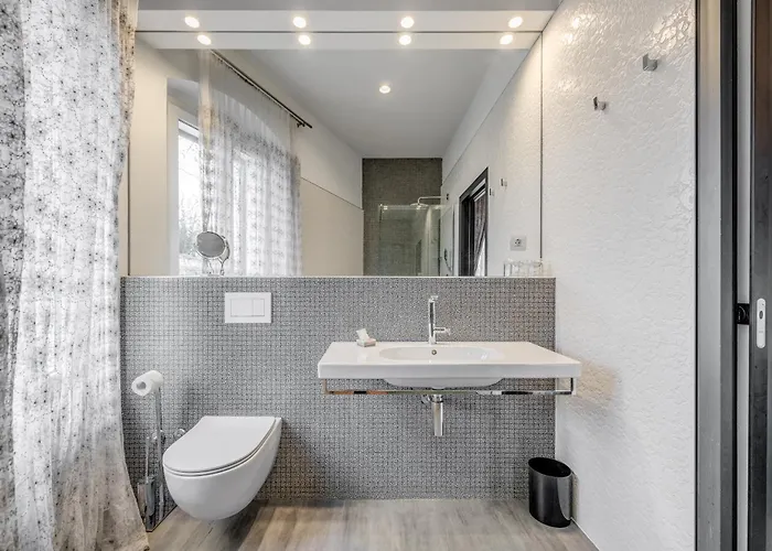 Starlight Luxury Suites 4* Split