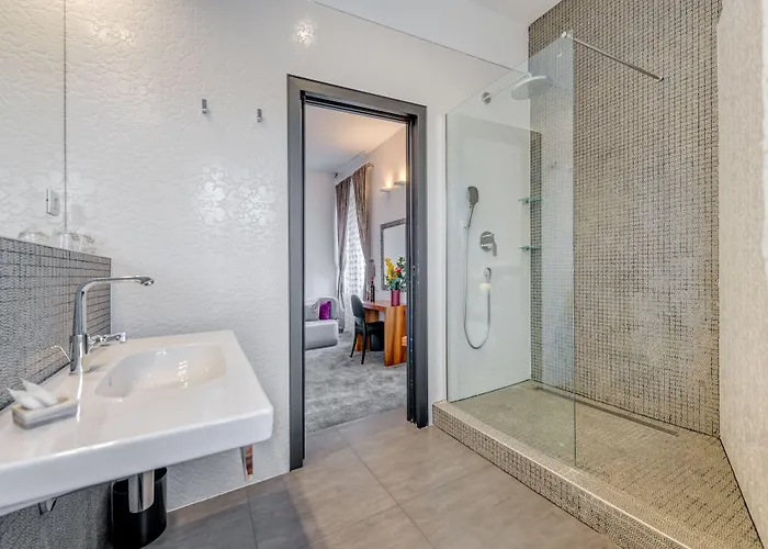 Bed & Breakfast Starlight Luxury Suites