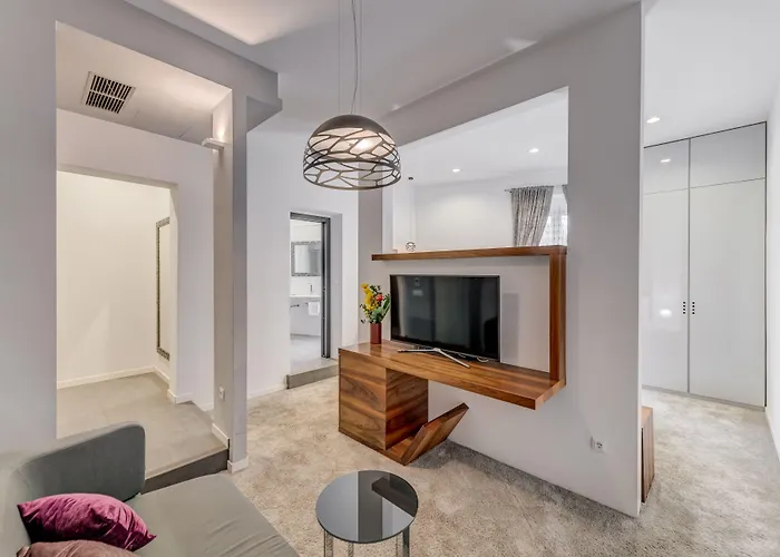 Starlight Luxury Suites Bed & Breakfast