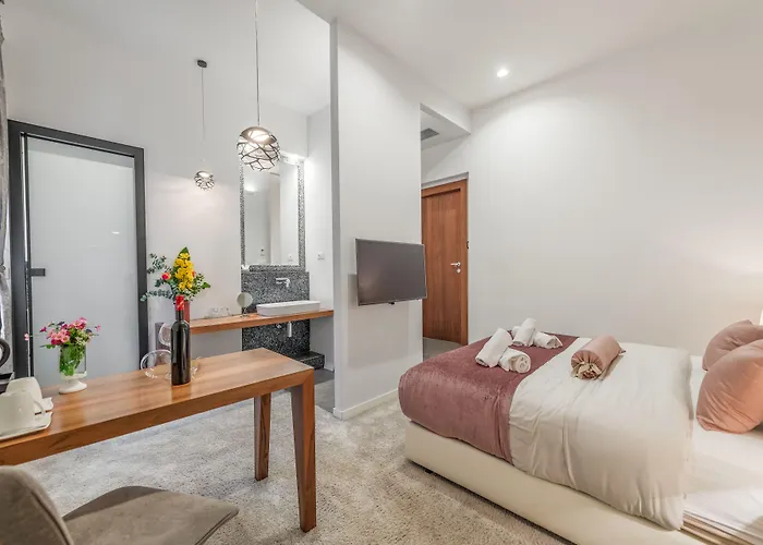 Starlight Luxury Suites 4* Split