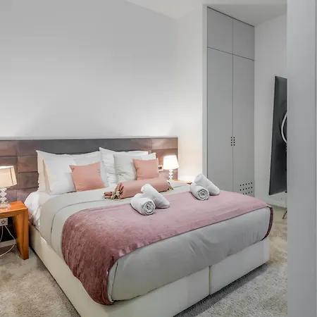Starlight Luxury Спліт