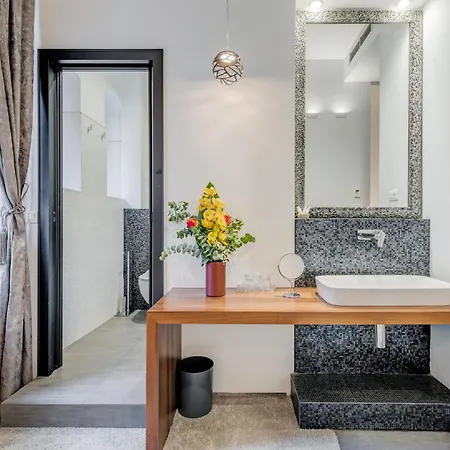Starlight Luxury Готель типу 
