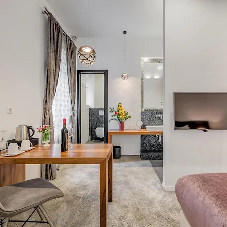 Starlight Luxury Suites Split