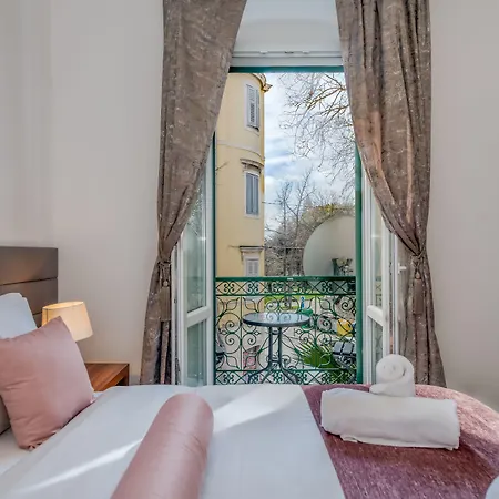 Starlight Luxury Bed and Breakfast 4*