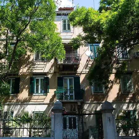 Bed and Breakfast Starlight Luxury 4*