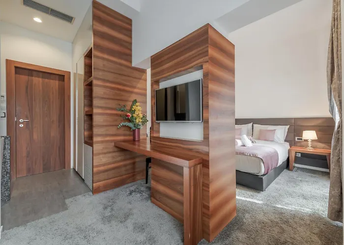 Starlight Luxury 4* 스플리트