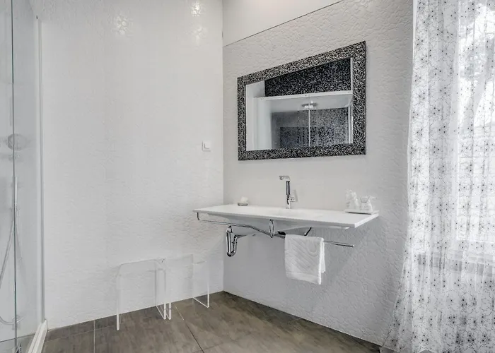 Starlight Luxury B&B 스플리트