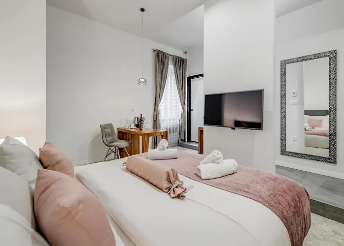 Starlight Luxury B&B 스플리트