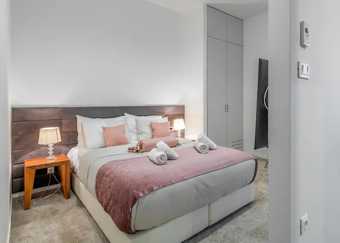 Starlight Luxury 스플리트